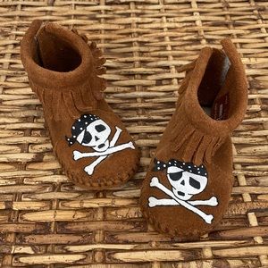 Minnetonka Sail into the Mystic infant moccasins